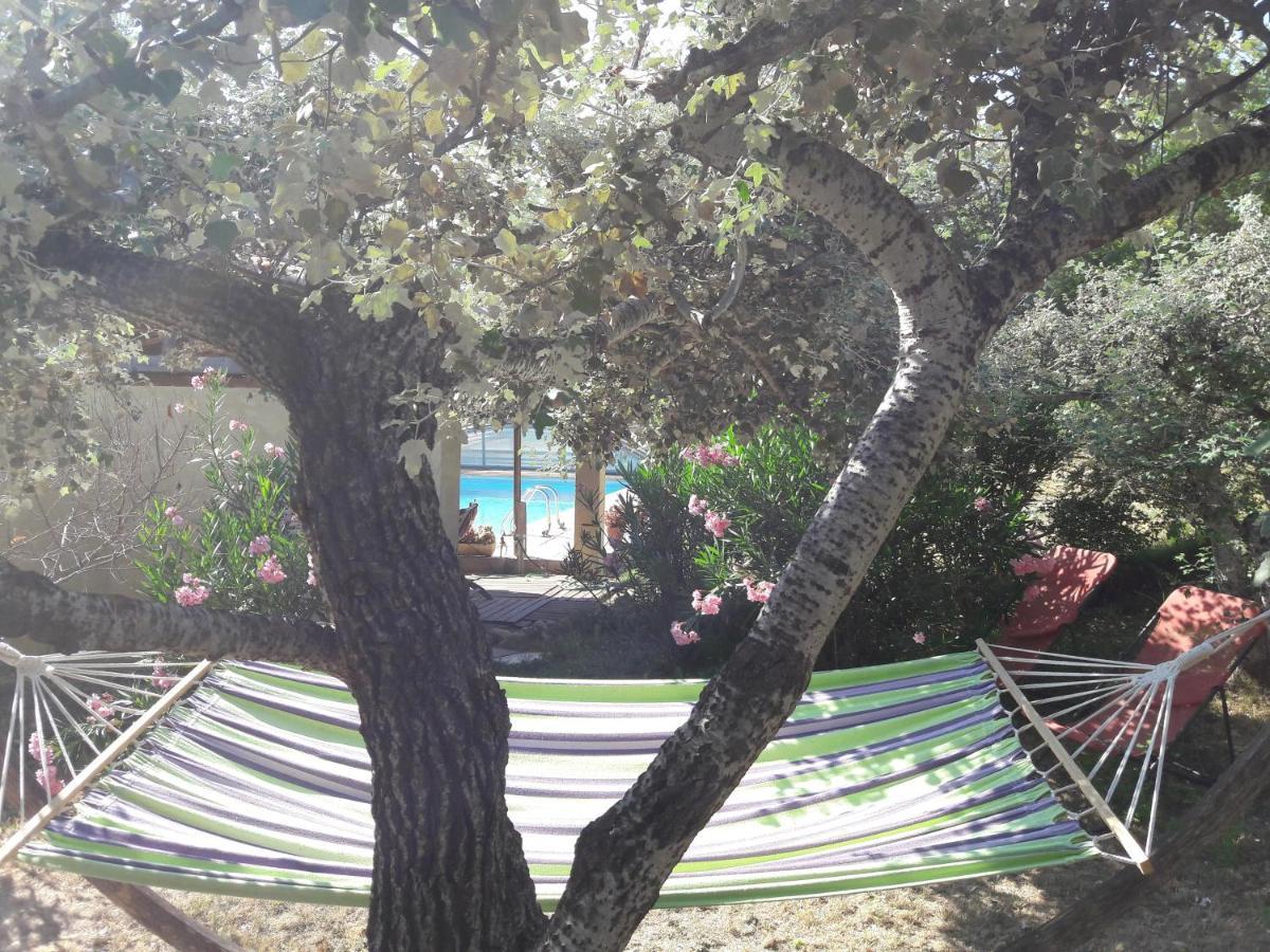 Les Cerises Bed & Breakfast Saint-Saturnin-les-Apt Exterior photo