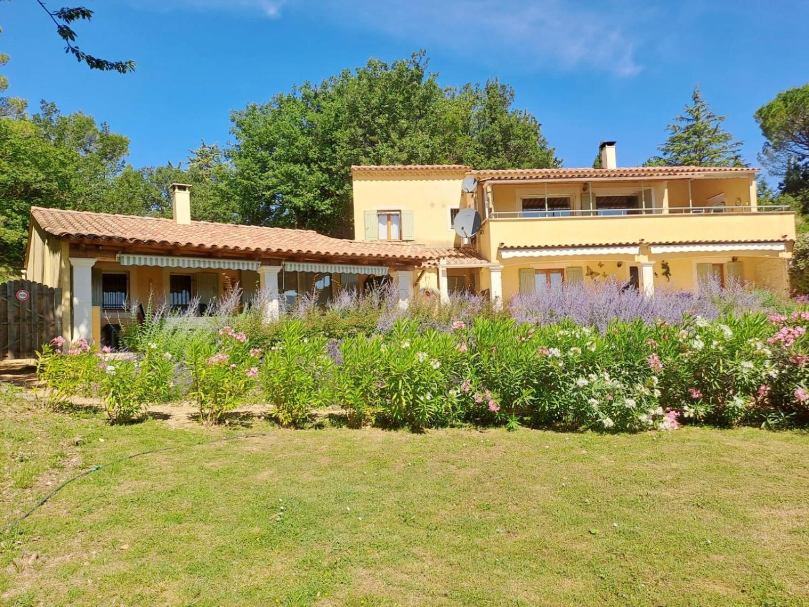 Les Cerises Bed & Breakfast Saint-Saturnin-les-Apt Exterior photo